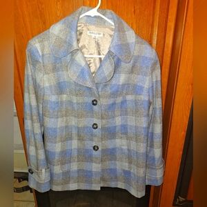 Pendleton Women's Gray and Blue Virgin Wool Checkered Blazer In A Size 16W. EUC